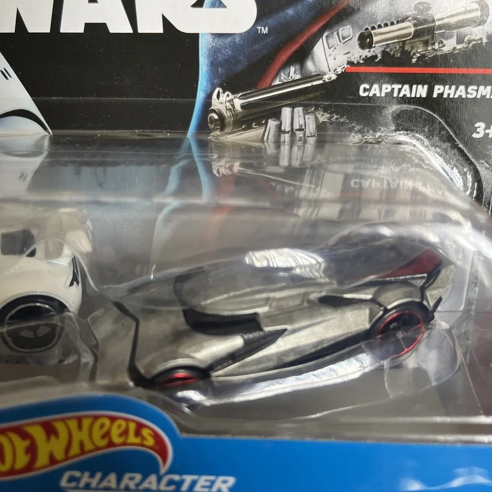 2014 Hot Wheels Star Wars Red Card 2pk. Stormtrooper & Captain Phasma #7 CKL35
